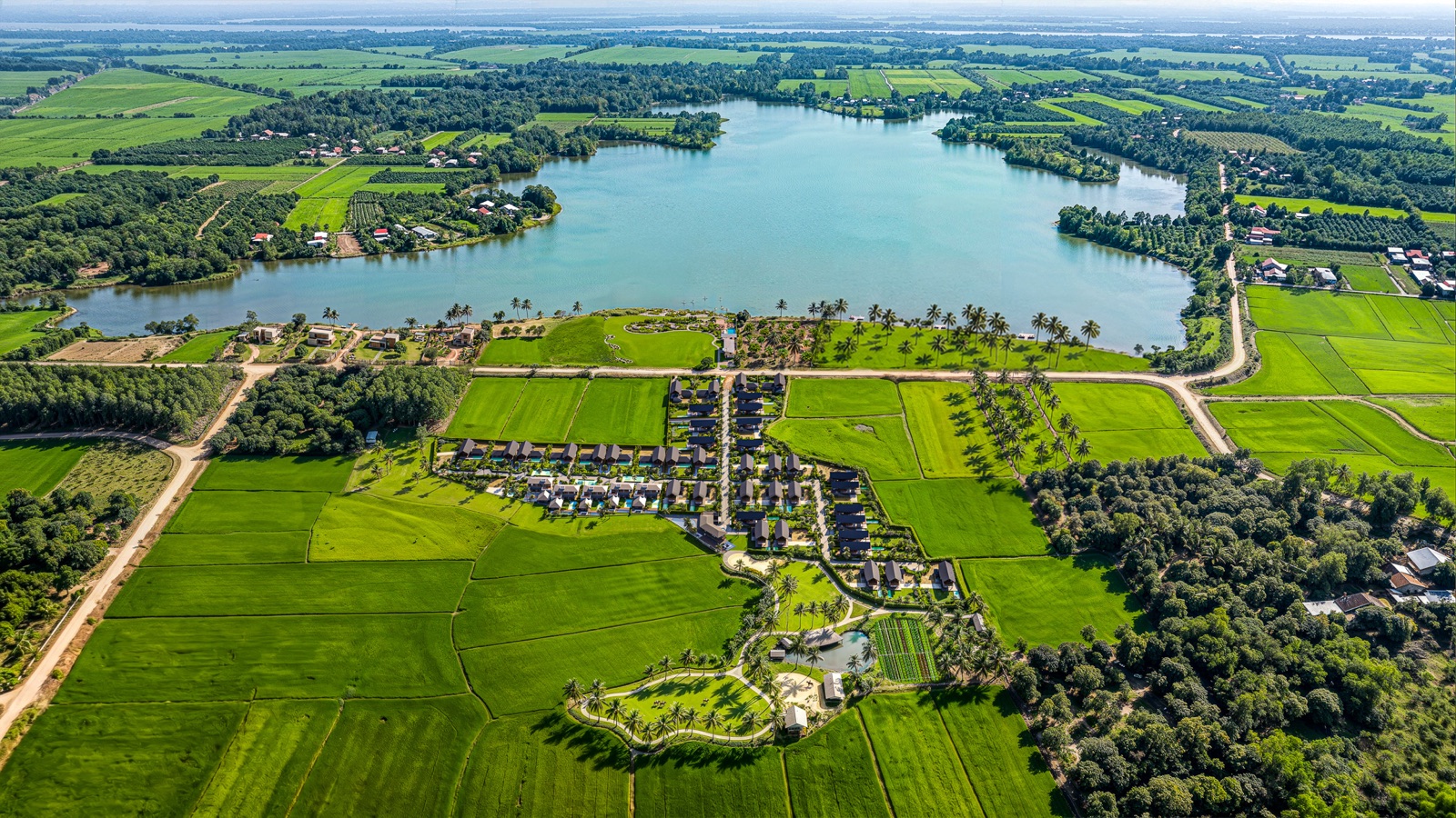 Một Mét Vuông Ở Saigon Farm Resort Mua Được Gì?